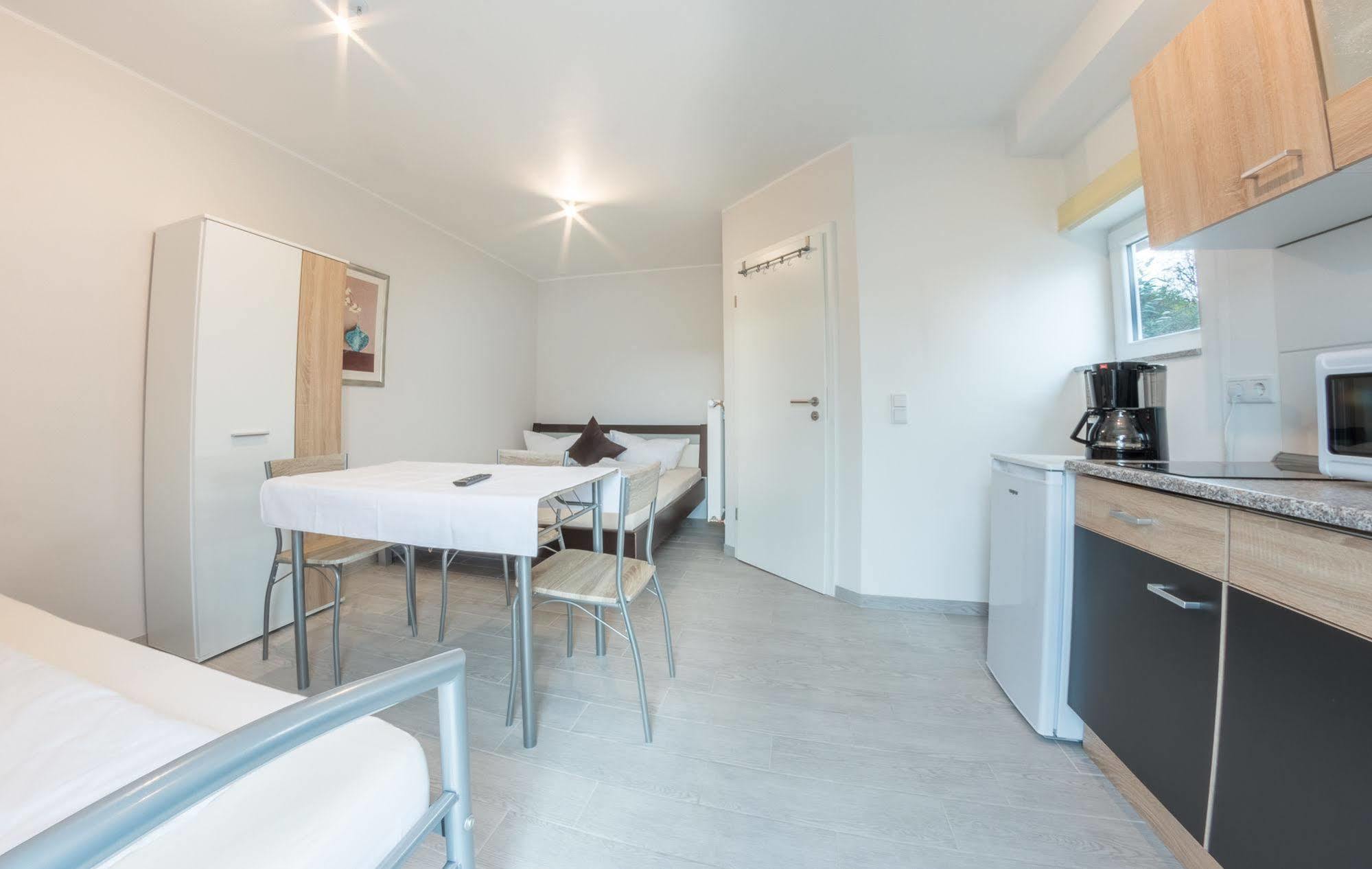 Pension & Appartments Landhaus Bettina فولدا المظهر الخارجي الصورة